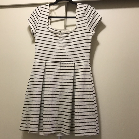 Mini Dress - Picture 6 of 7